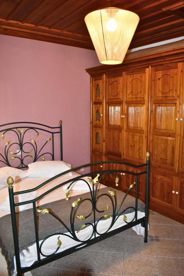 Lila'S Guest House Mikros Prinos Exterior foto